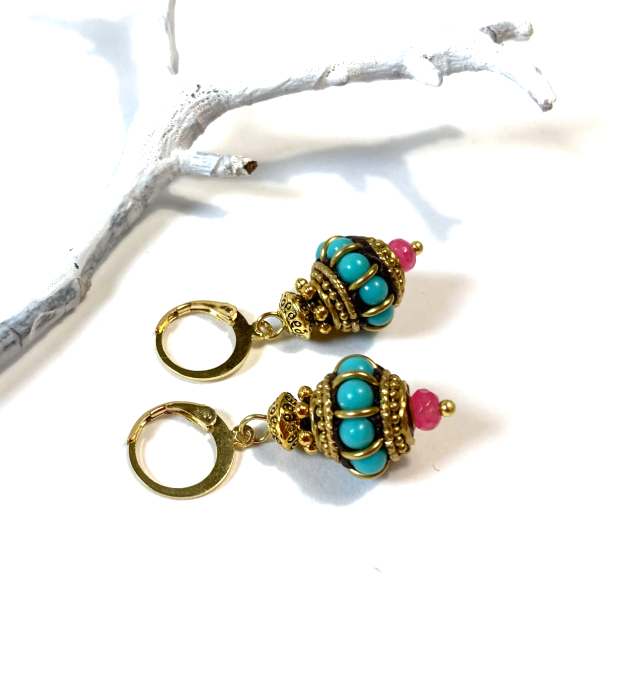 Turquoise met gouden boho oorbellen met roze Toermalijn