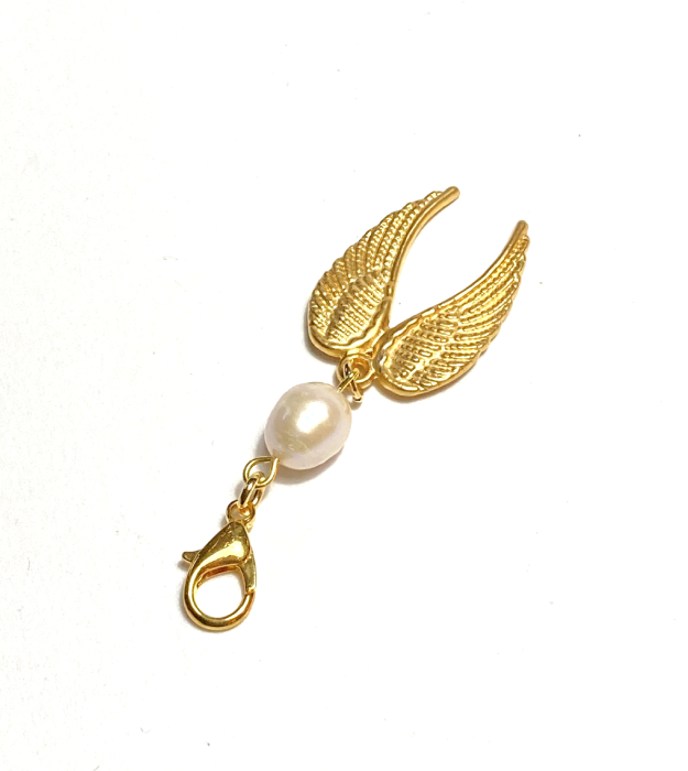 Gouden angel wings hanger met zoetwaterparel