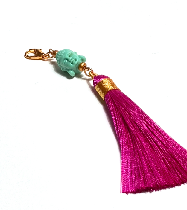 Boeddha Hanger met Fuchsia Kwast