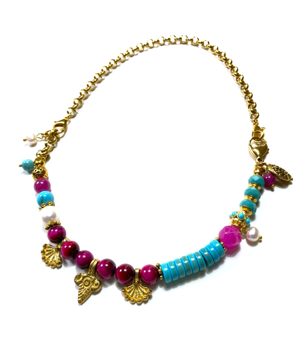 Ketting met Fuchsia en Turquoise Halfedelstenen in goud
